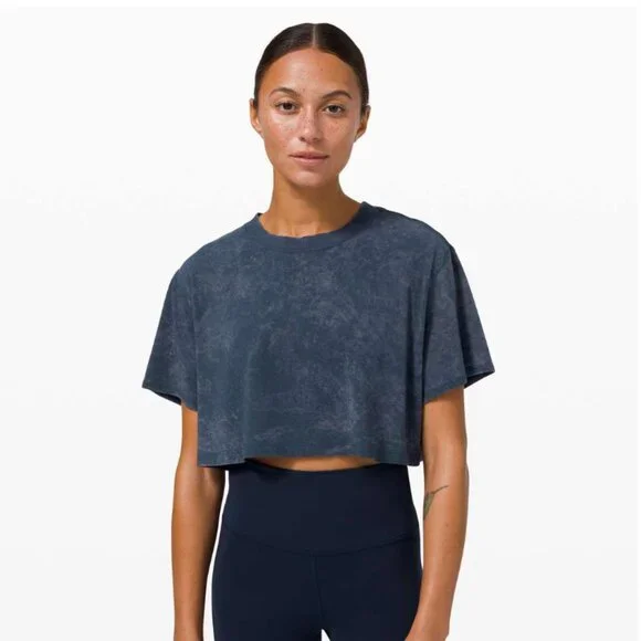 Lululemon All Yours Crop Tee *Wash Cloudy Wash True Navy - Picture 1 of 9